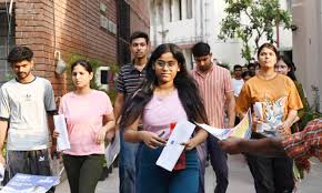 নিট প্রশ্নপত্র ফাঁস শোরগোল দেশ জুড়ে