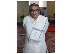 সাহিত্য সাংবাদিকতা থেকে রাজ্যের অর্থমন্ত্রী